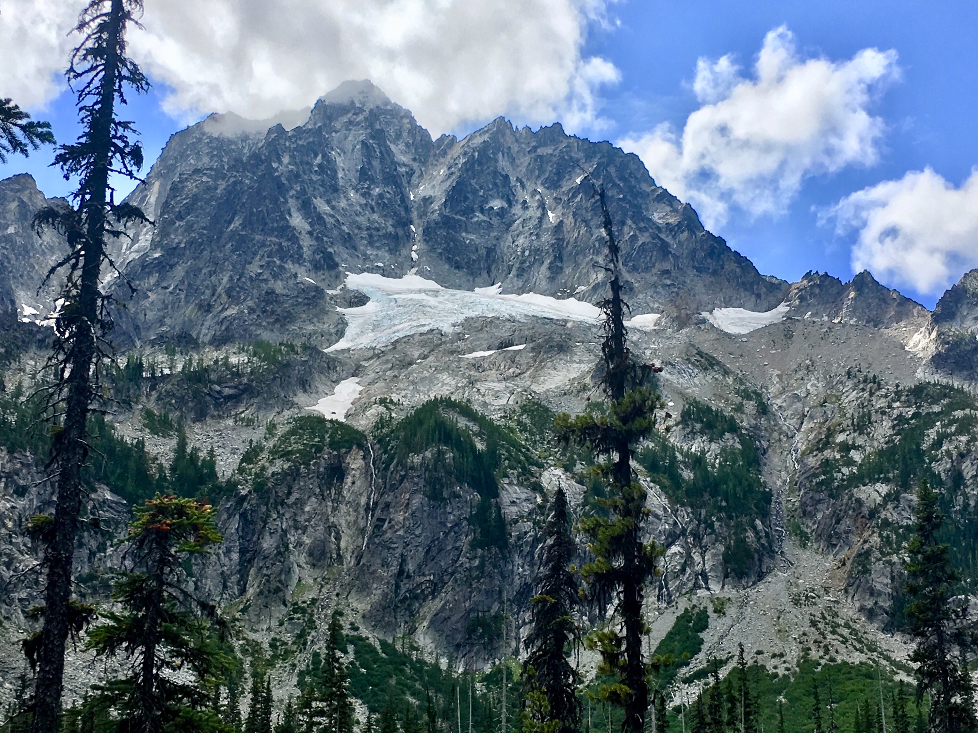 Image of the Cascade Mountains 