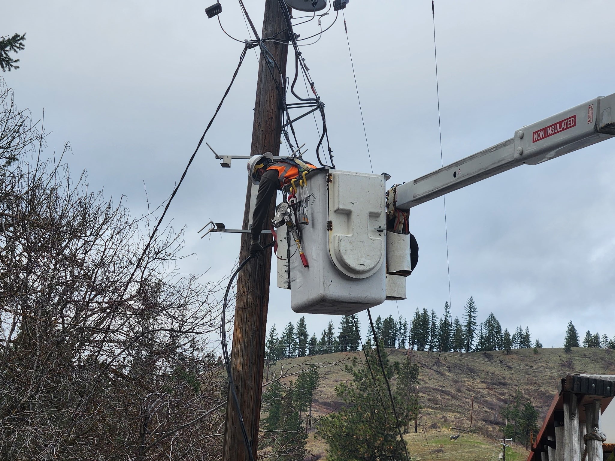 Chelan PUD fiber crews work to restore fiber lines in the Leavenworth area.