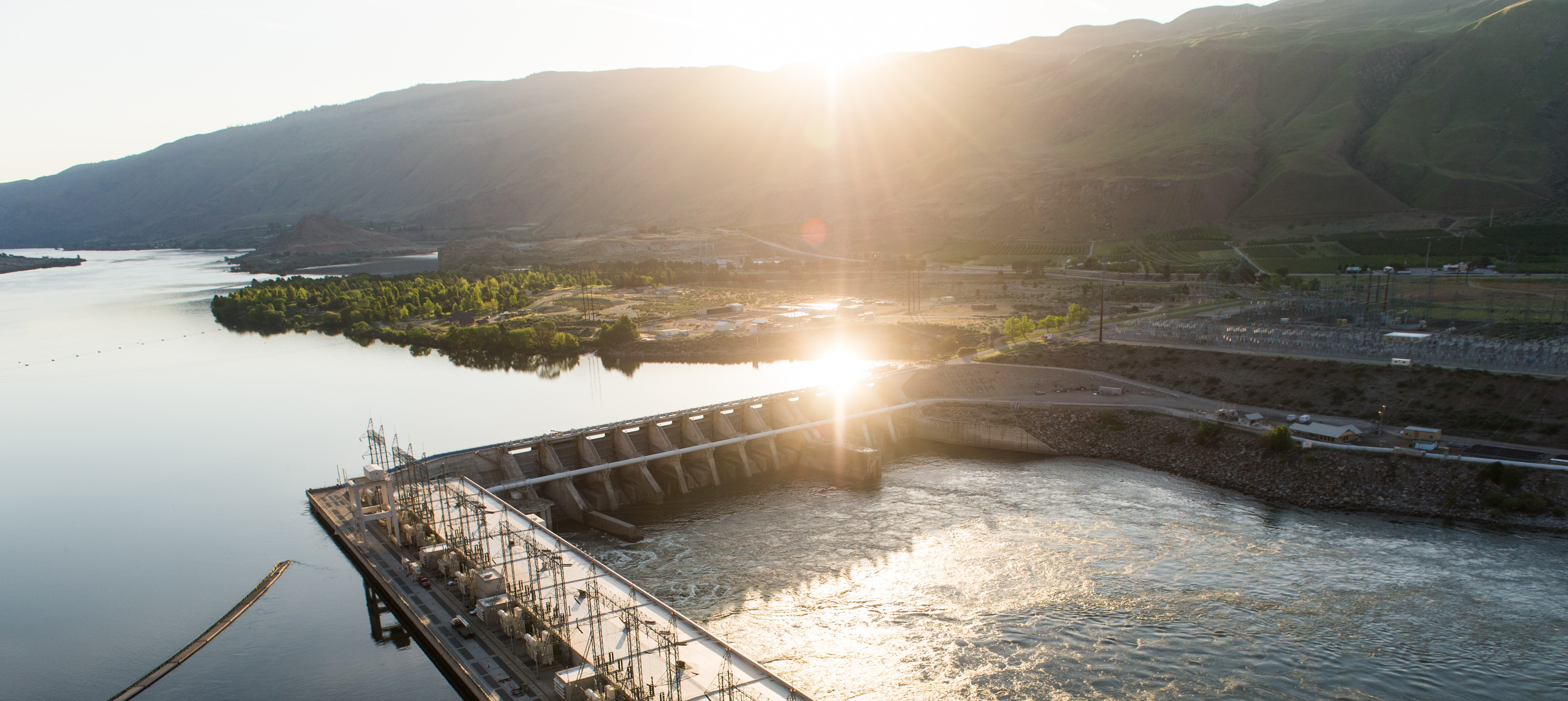 Aerial photo of Rocky Reach Dam